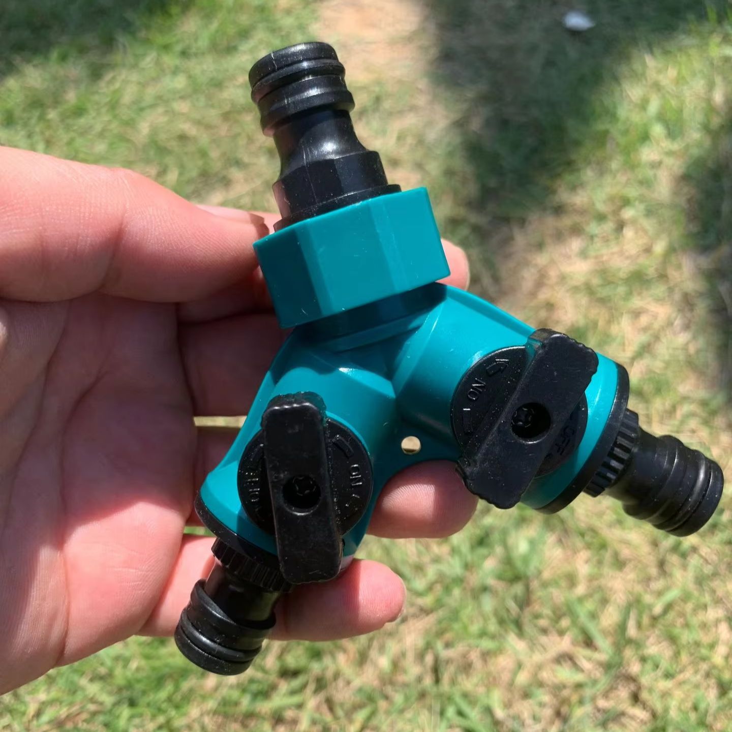 Пластиковый Y-образный соедини – обзор и цена Smart Garden Hose Valve
